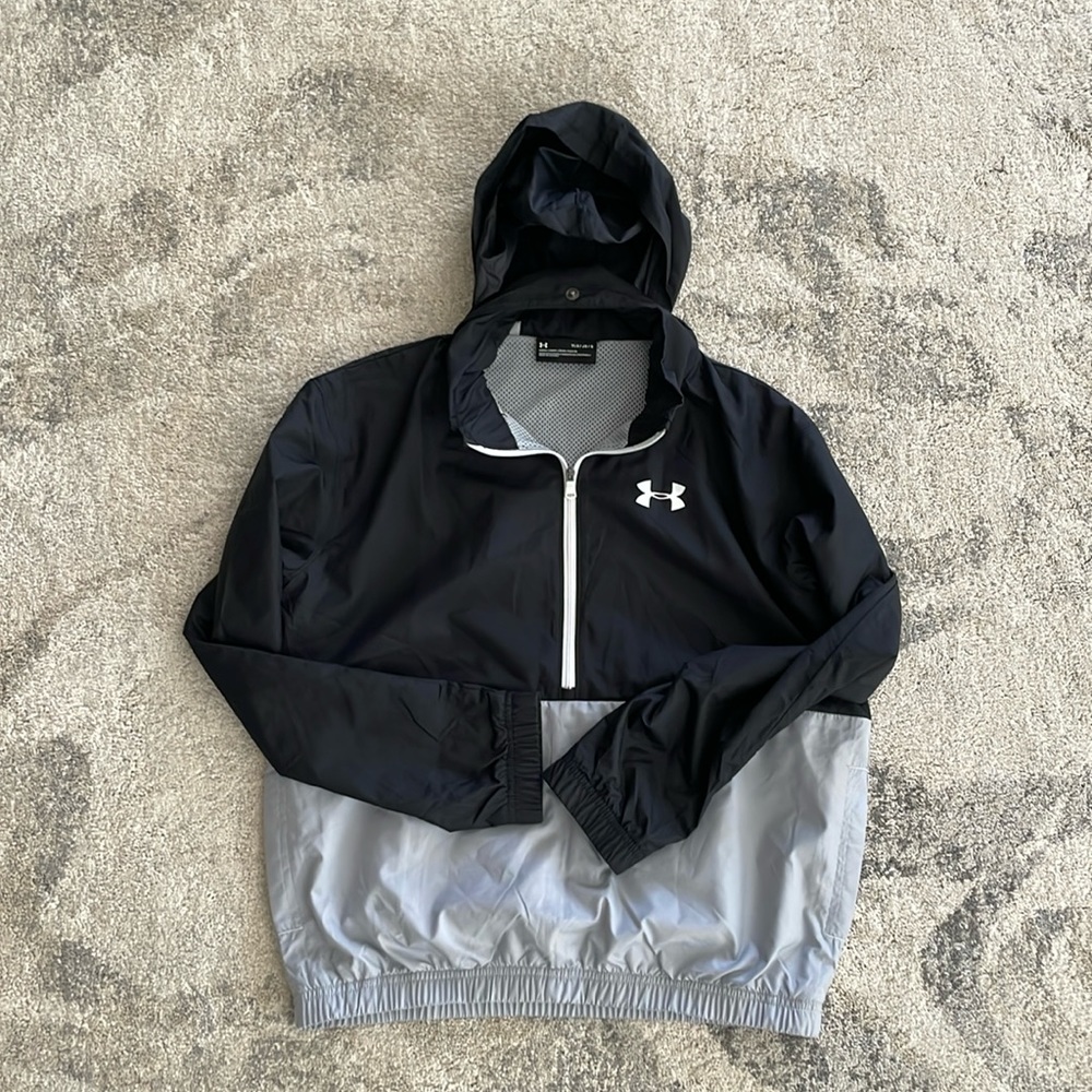 Under Armour kids’ jacket with rollaway hood size YLG